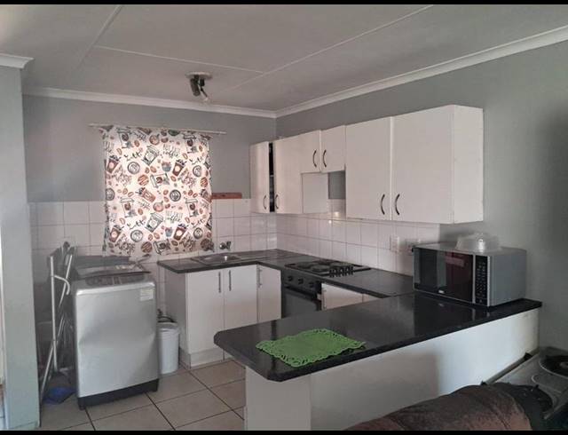 3 BEDROOM APARTMENT FOR SALE IN RAVENSWOOD